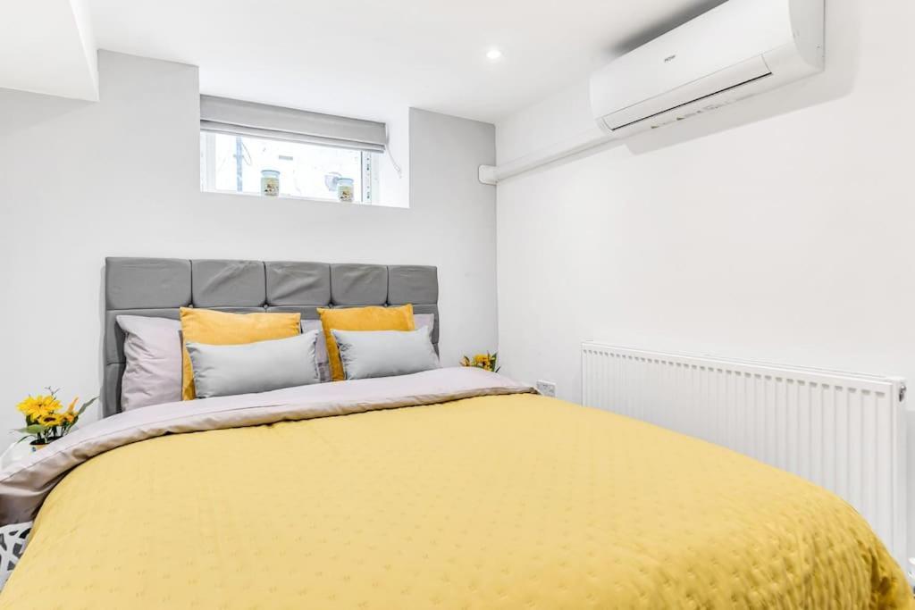 Luxstay Holland Park Apartment With Ac Лондон Екстериор снимка